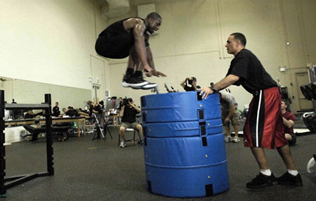 wade-trains-his-vertical-jump