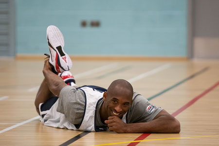 kobe-bryant-stretching